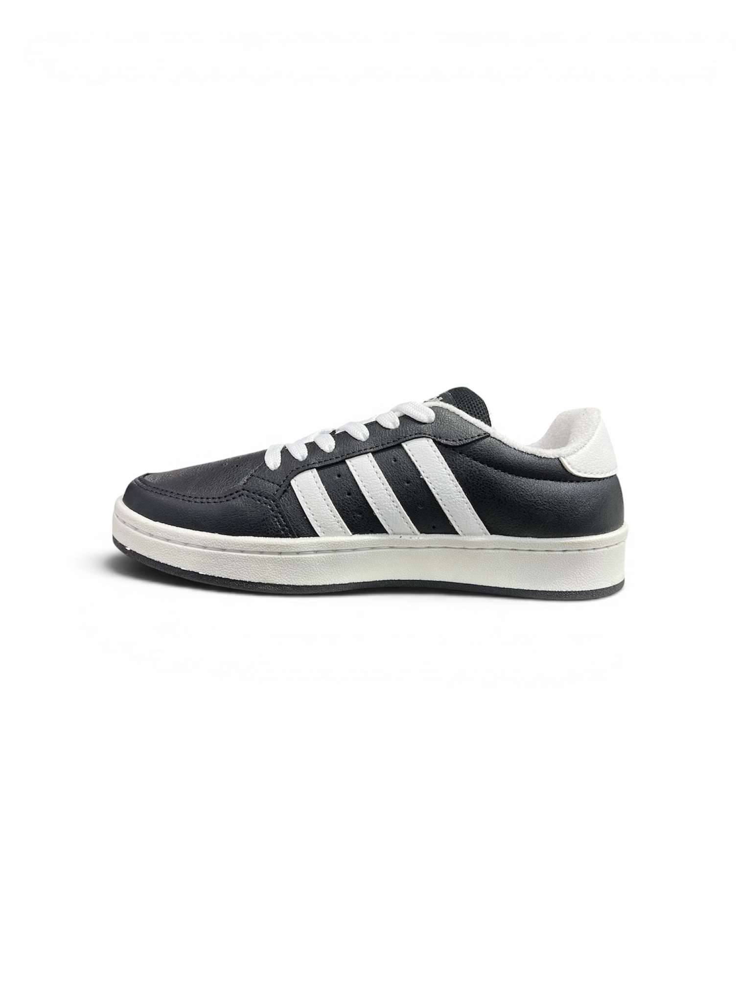 ADIDAS ADVANTAGE ( PRETO / BRANCO. )